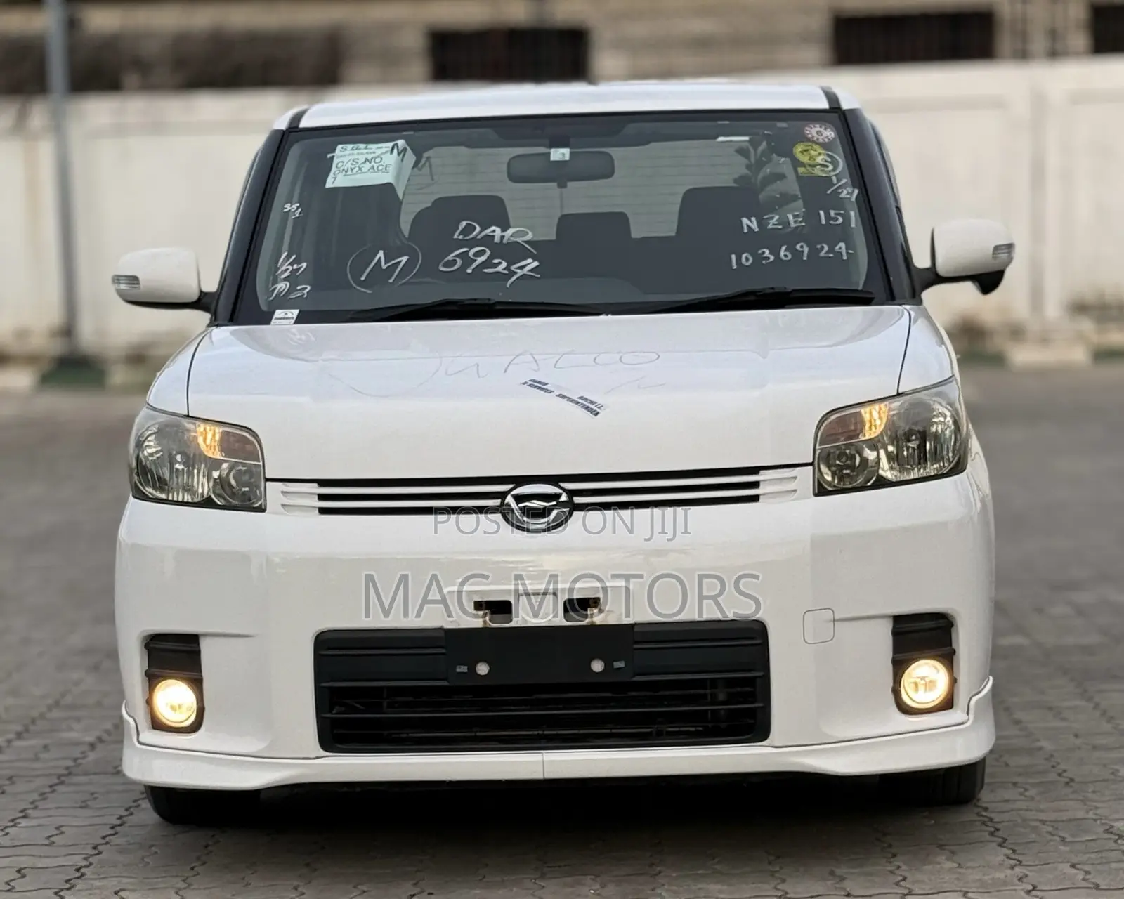 Toyota Corolla Rumion 2009 White