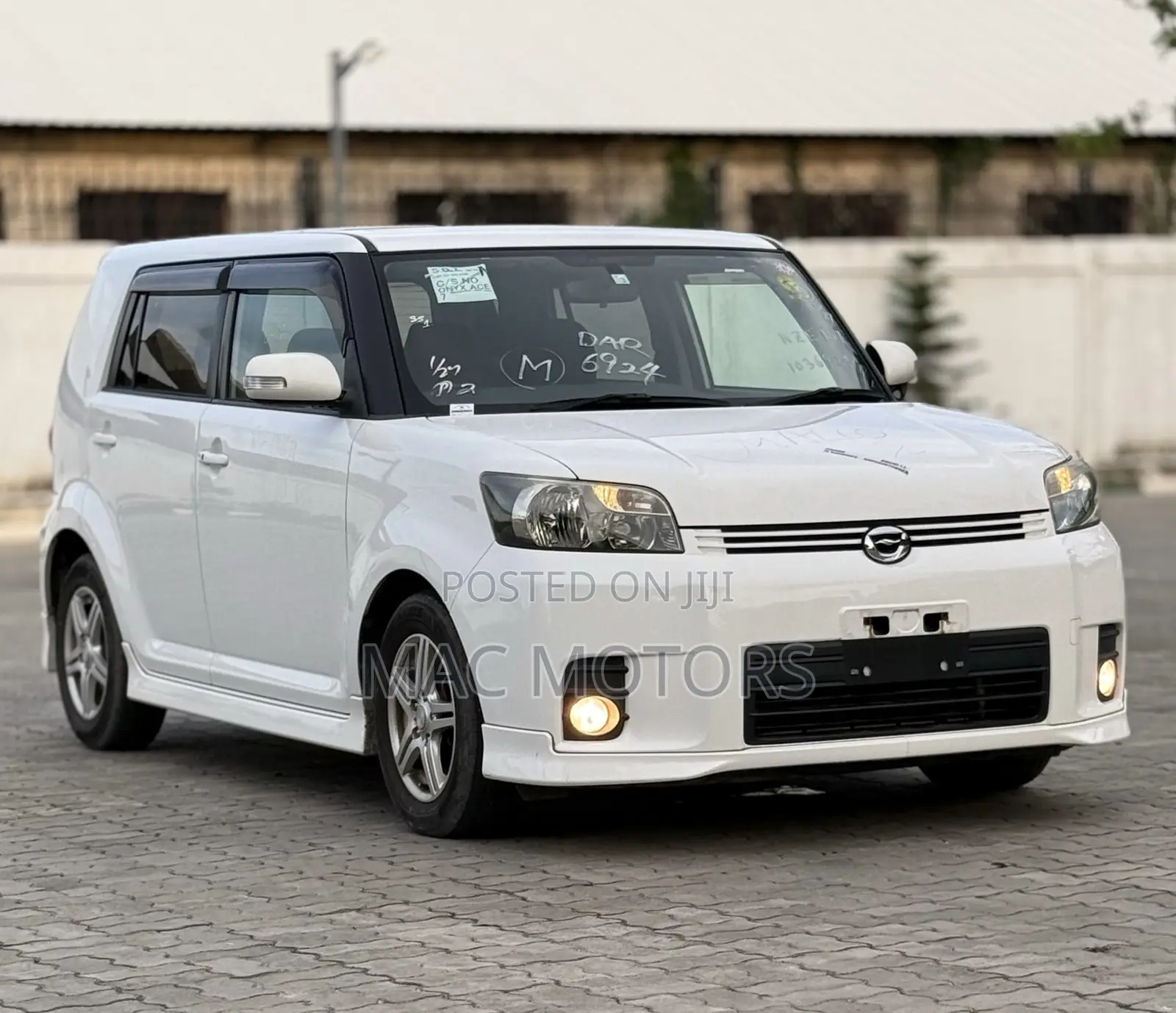 Toyota Corolla Rumion 2009 White