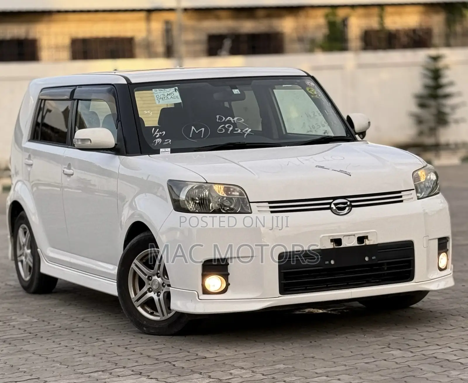 Toyota Corolla Rumion 2009 White