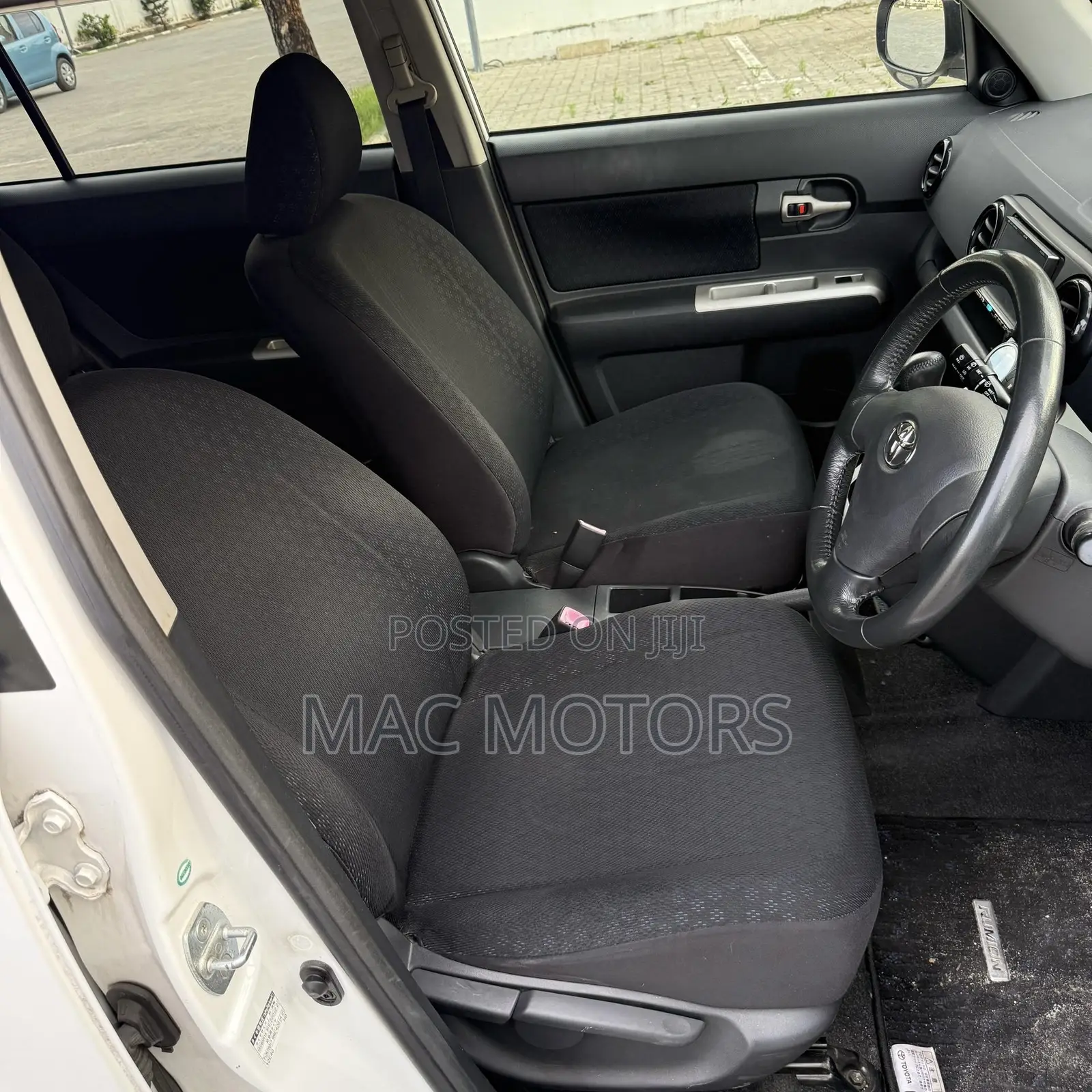 Toyota Corolla Rumion 2009 White