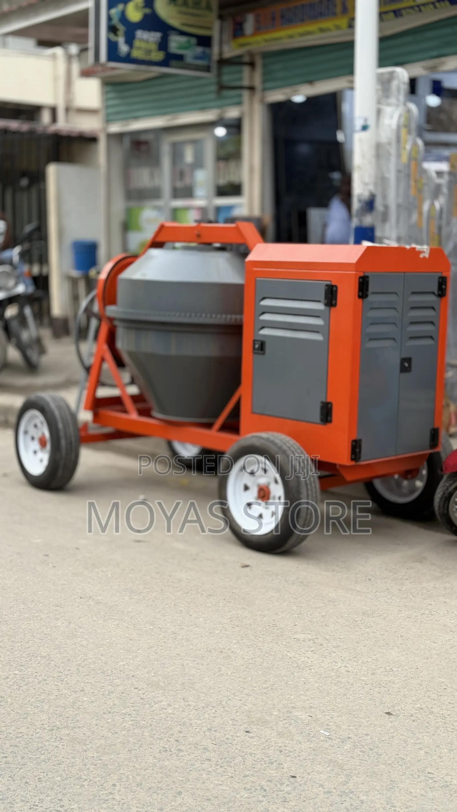 Staunch Concrete Mixer