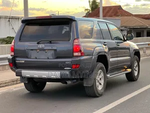 Toyota Hilux Surf 2006 Gray