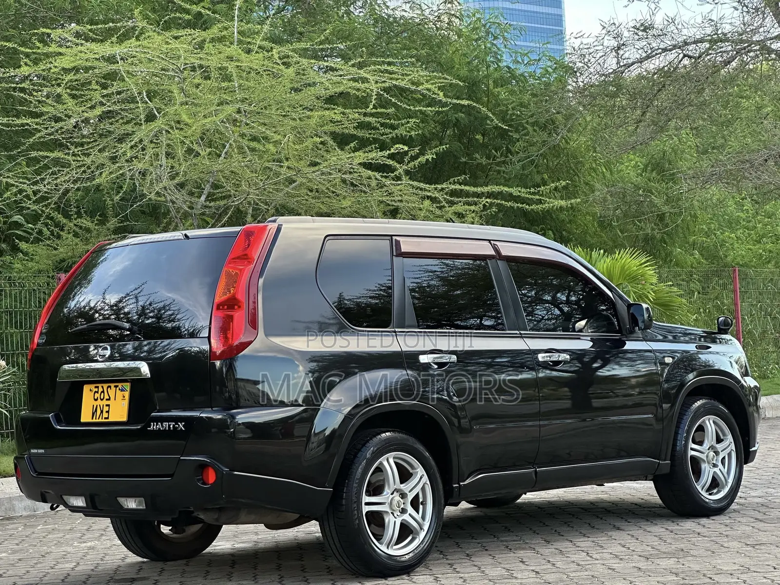 Nissan X-Trail 2.0 2008 Black