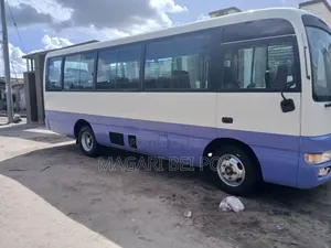 Nissan Civilian 2002 White
