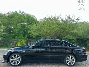Toyota Crown 2006 Black