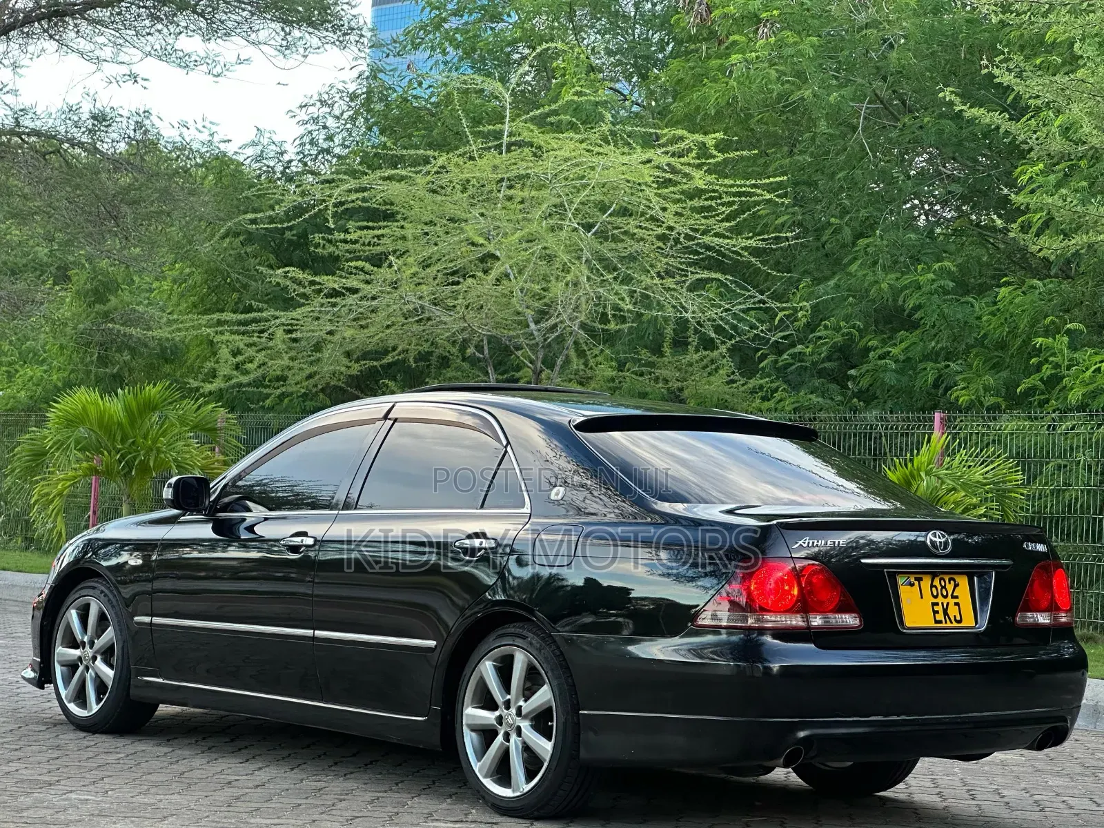 Toyota Crown 2006 Black
