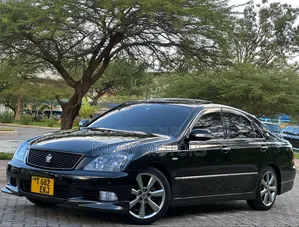 Toyota Crown 2006 Black