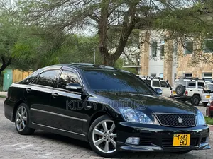 Photo - Toyota Crown 2006 Black