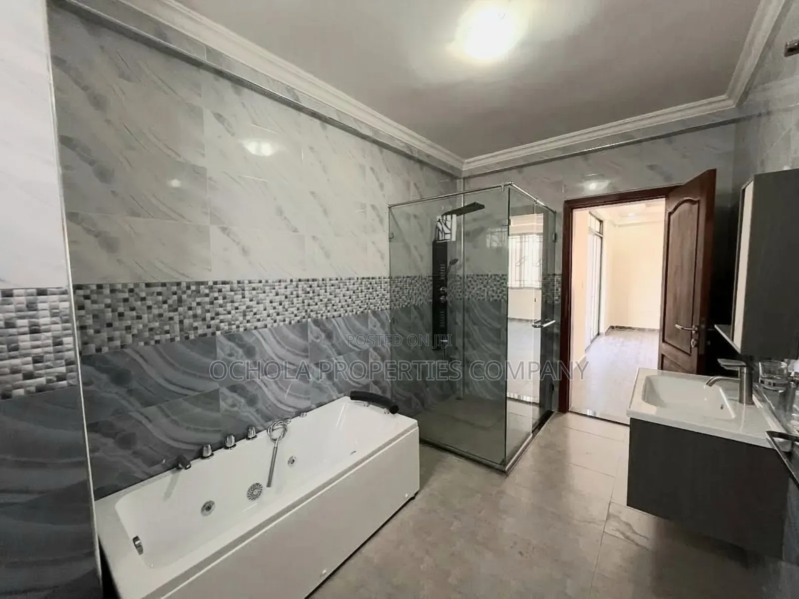 4bdrm Villa in Masaki for rent
