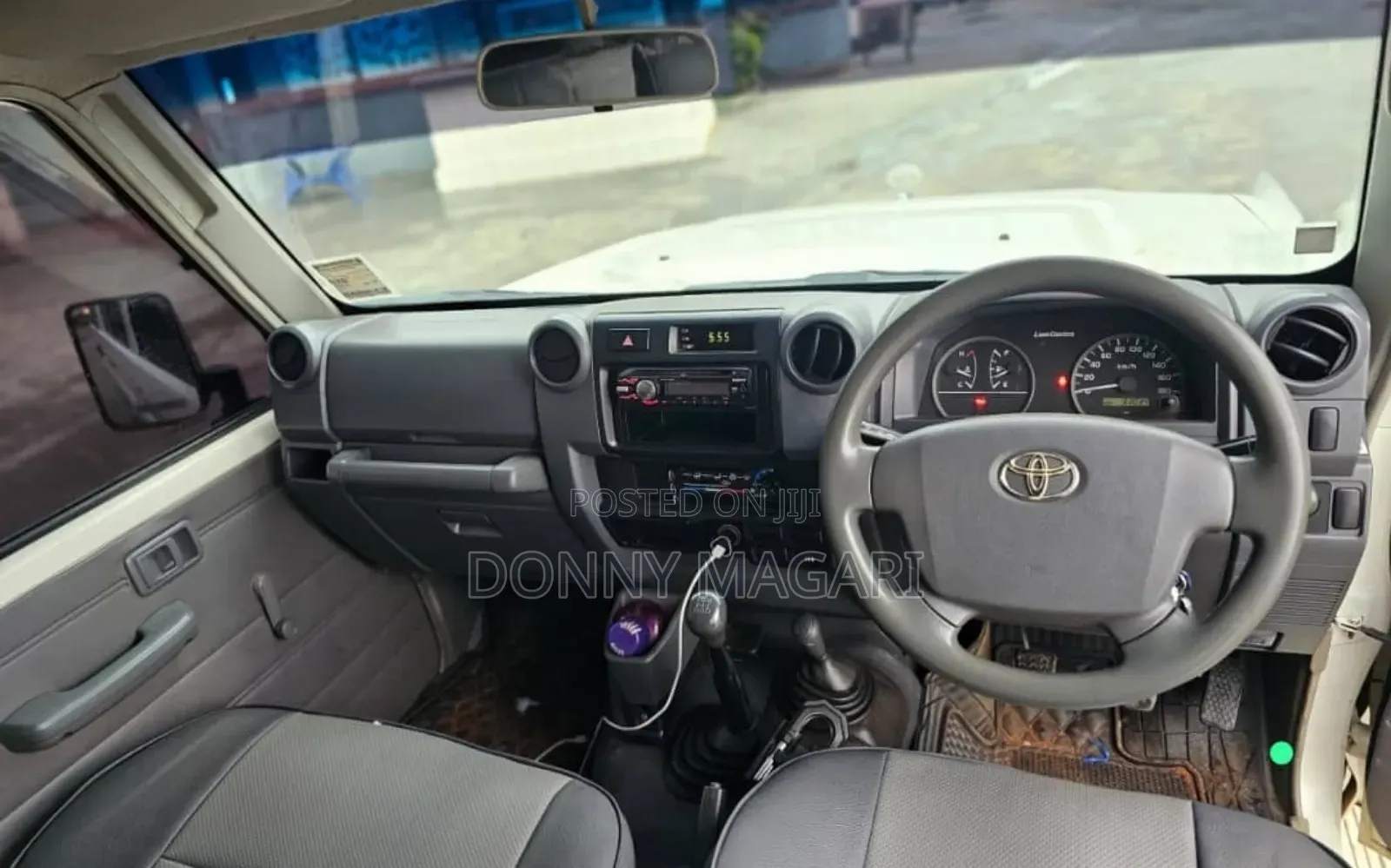 Toyota Land Cruiser 2011 White