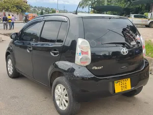 Toyota Passo 2011 Black