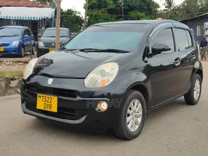 Toyota Passo 2011 Black