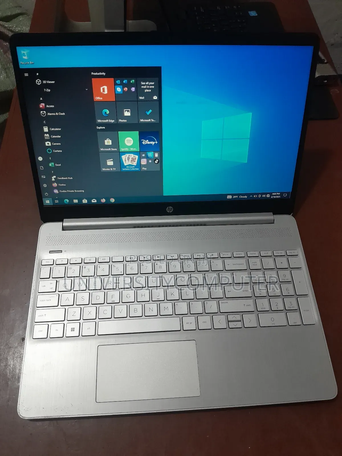 Laptop HP 250 G6 4GB Intel SSD 256GB