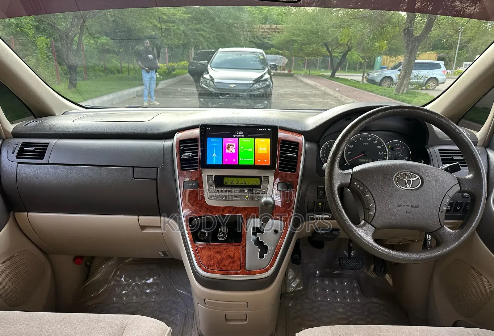 Toyota Alphard 2004 Silver