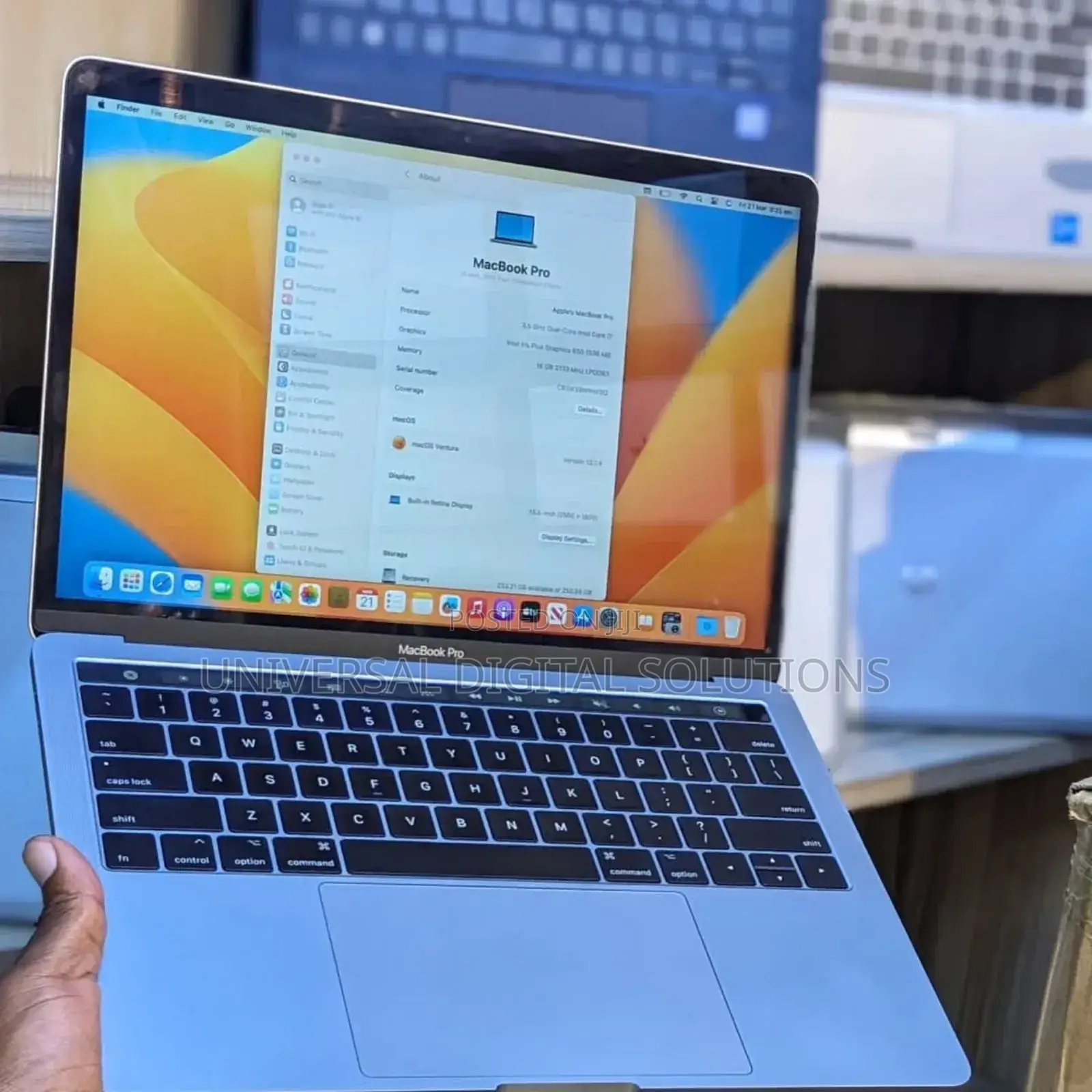 New Laptop Apple MacBook Pro 2017 16GB Intel Core I7 SSD 256GB