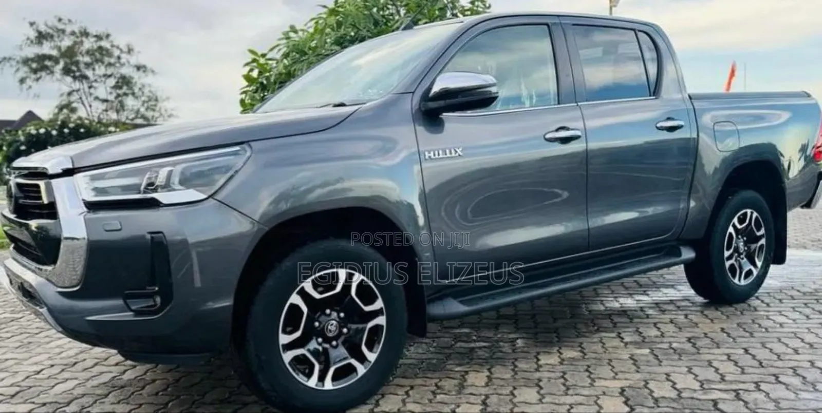 Toyota Hilux 2023 Gray