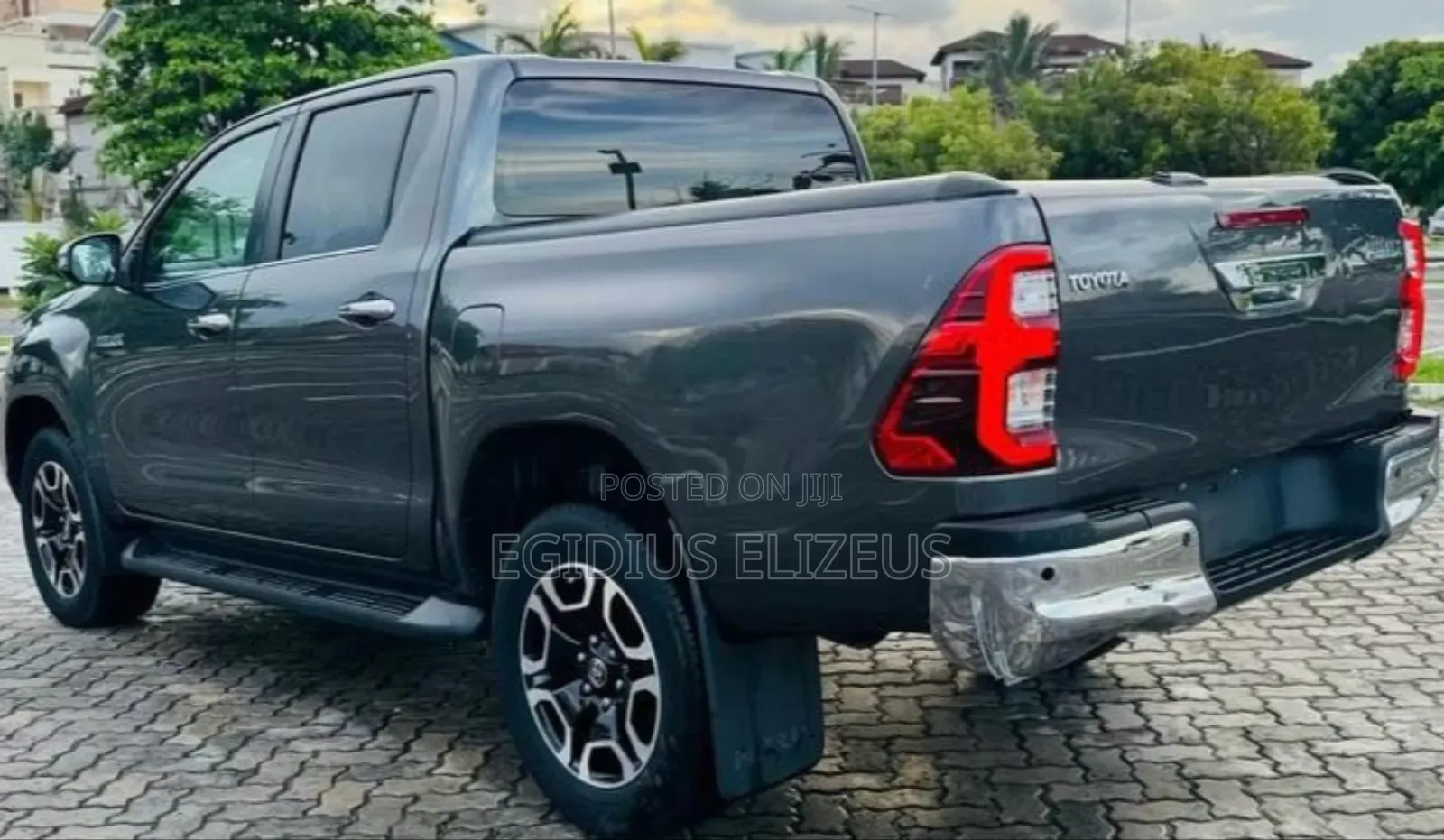 Toyota Hilux 2023 Gray