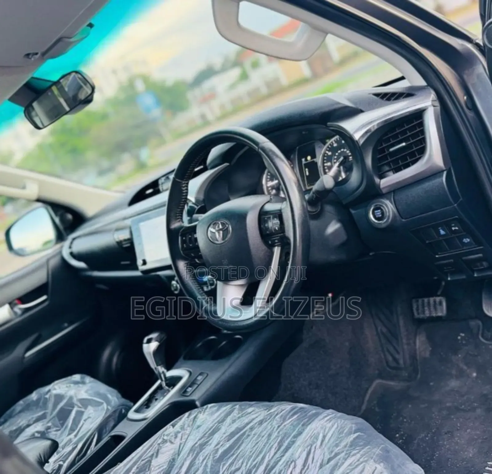 Toyota Hilux 2023 Gray
