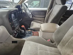 Toyota Land Cruiser 2001 White
