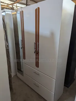 Kabati Milango Mitatu Classic Sana Wardrobe