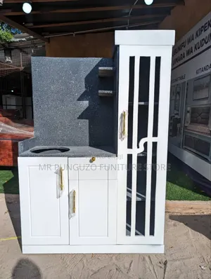 Kitchen Cabinets Ya Kikabati Na Mtungi Wa Ges