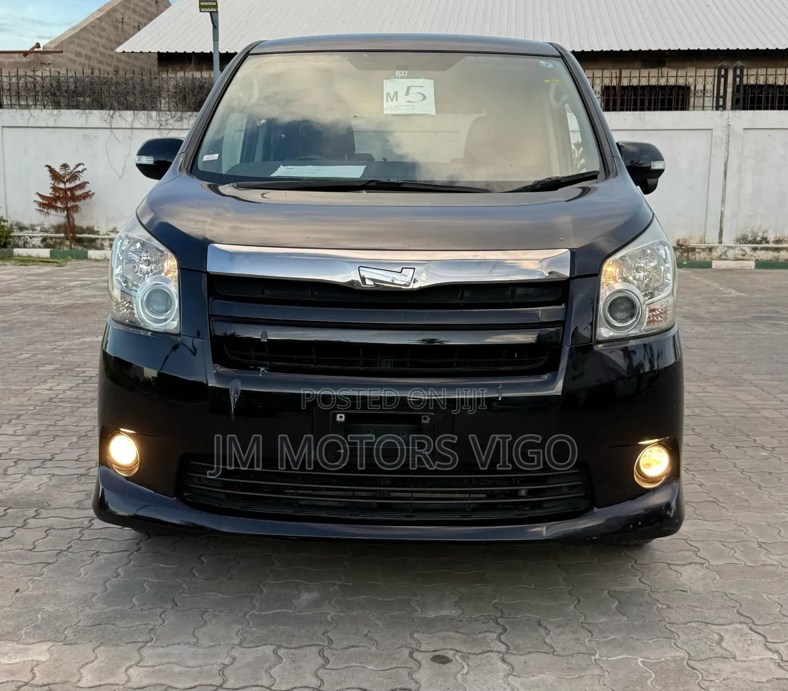Toyota Noah 2009 Black
