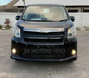 Toyota Noah 2009 Black
