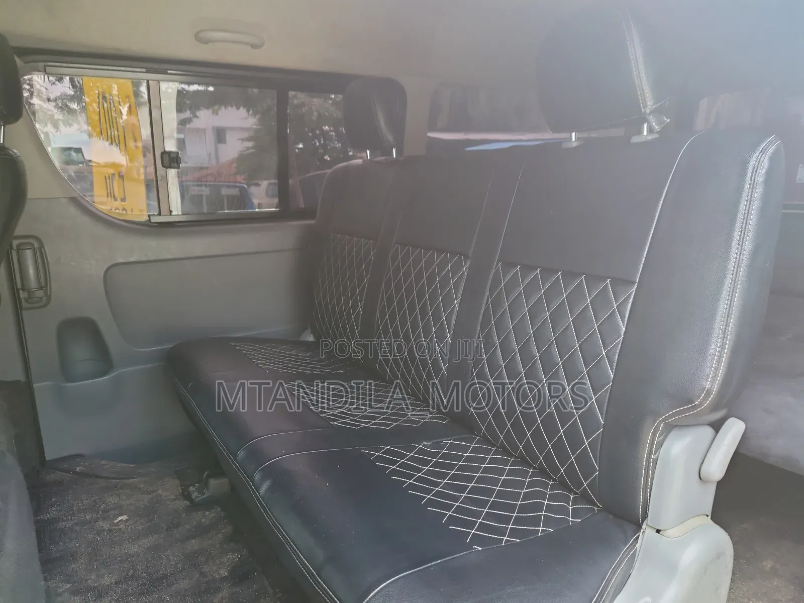 Toyota Quantum 2014 Black