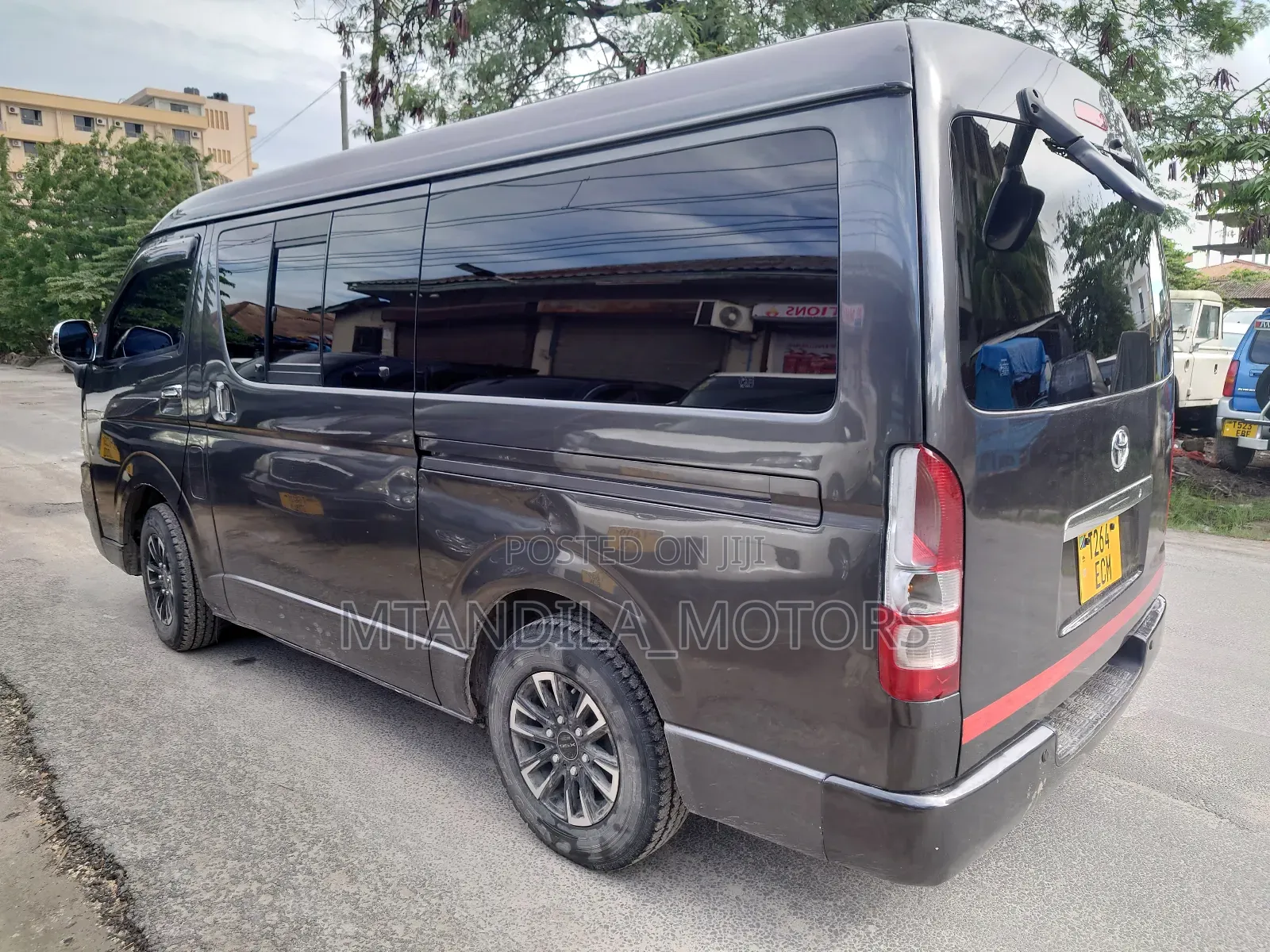 Toyota Quantum 2014 Black