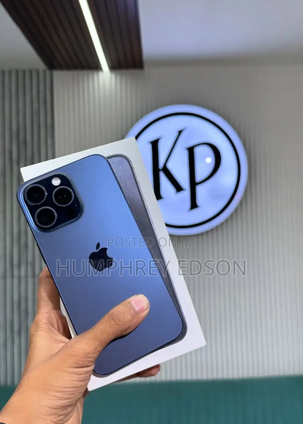 New Apple iPhone 15 Pro Max 256 GB Blue