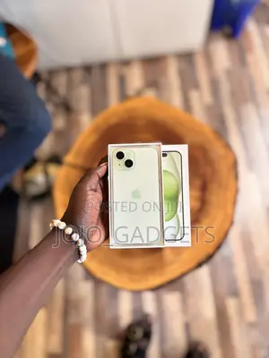 Apple iPhone 15 128 GB Green