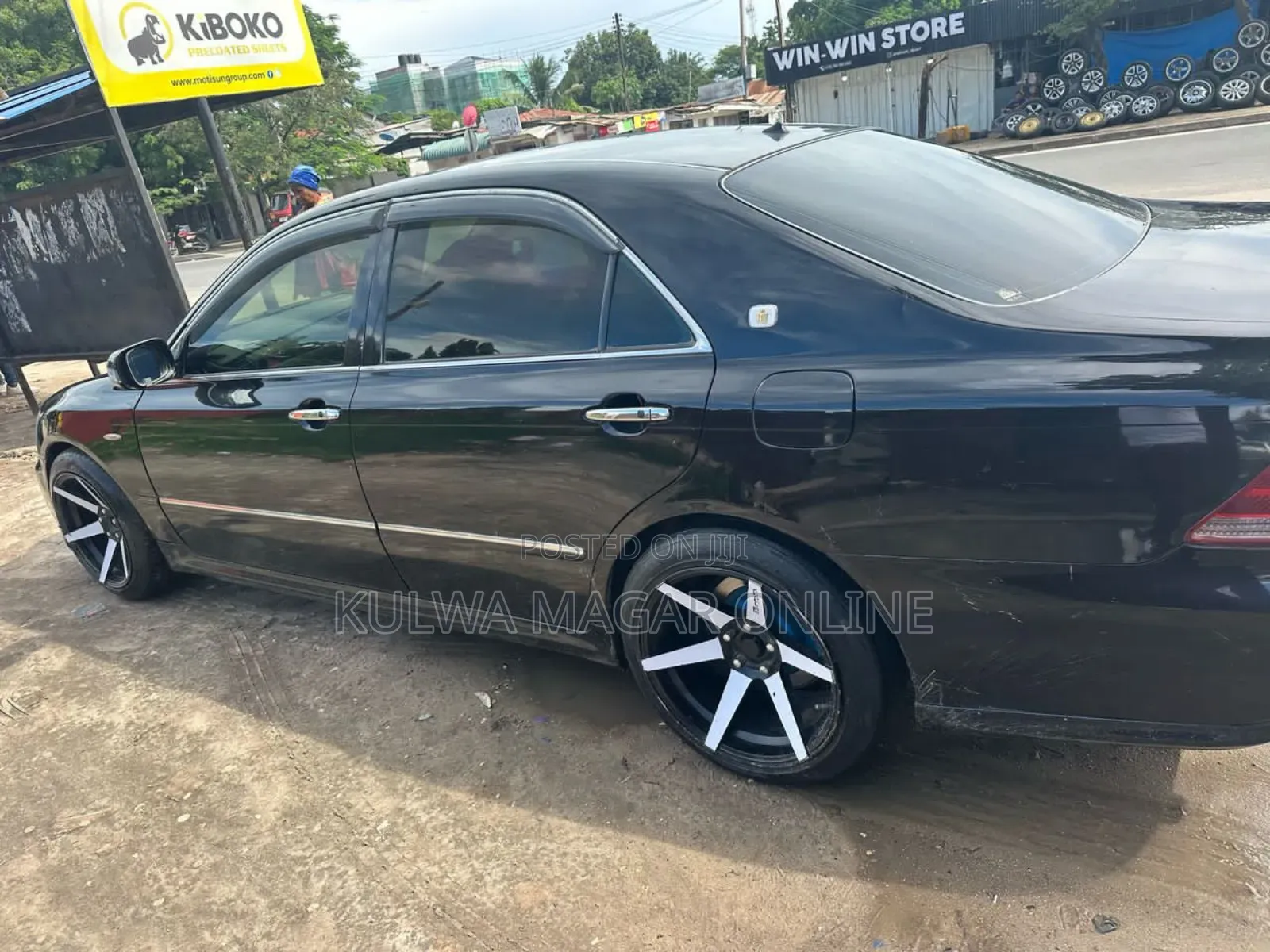 Toyota Crown Royale 2005 Black