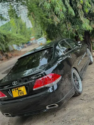 Toyota Crown 2013 Black