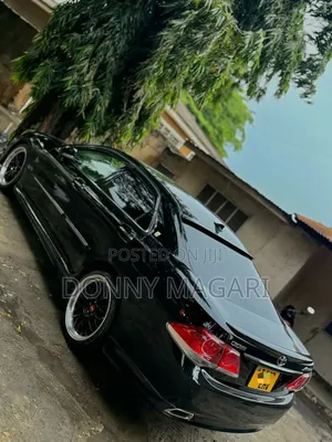 Toyota Crown 2013 Black