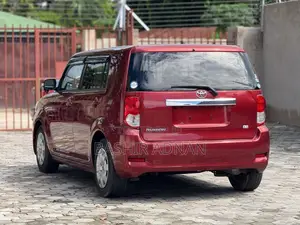 Toyota Corolla Rumion Hatchback 1.5 FWD 2008 Red
