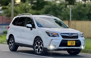 Photo - Subaru Forester 2013 Pearl
