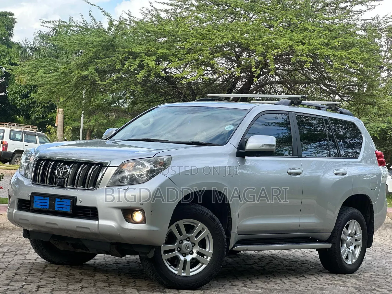 Toyota Land Cruiser Prado 2012 Silver