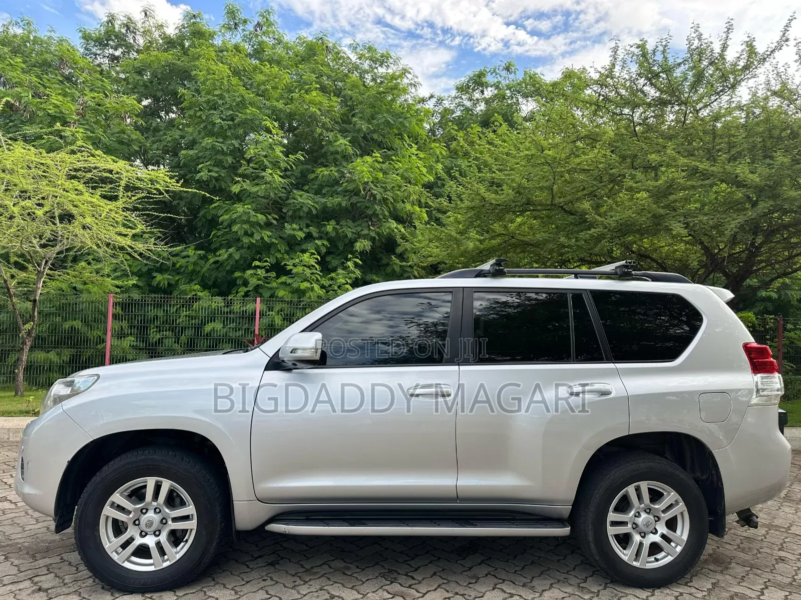 Toyota Land Cruiser Prado 2012 Silver