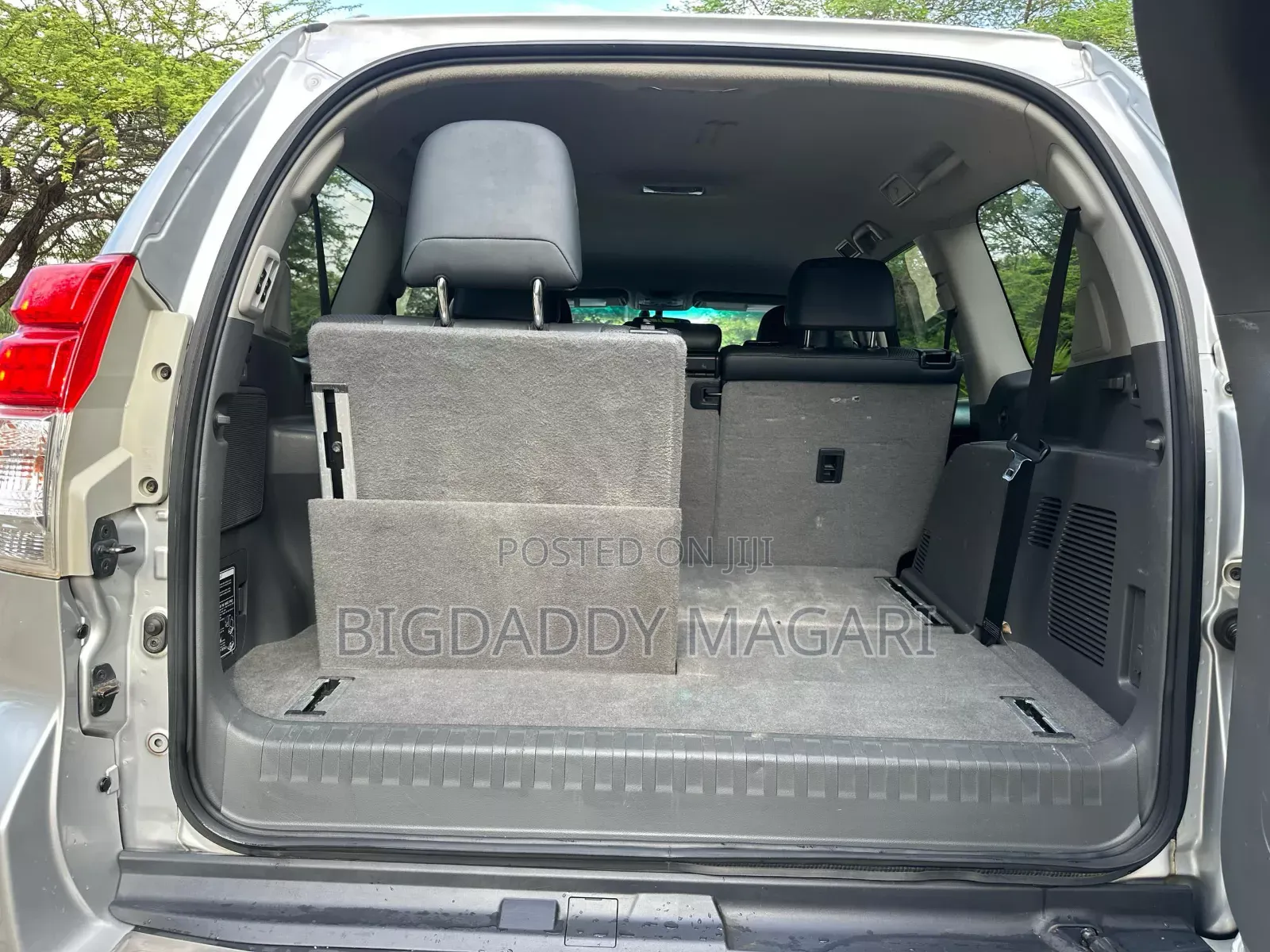 Toyota Land Cruiser Prado 2012 Silver