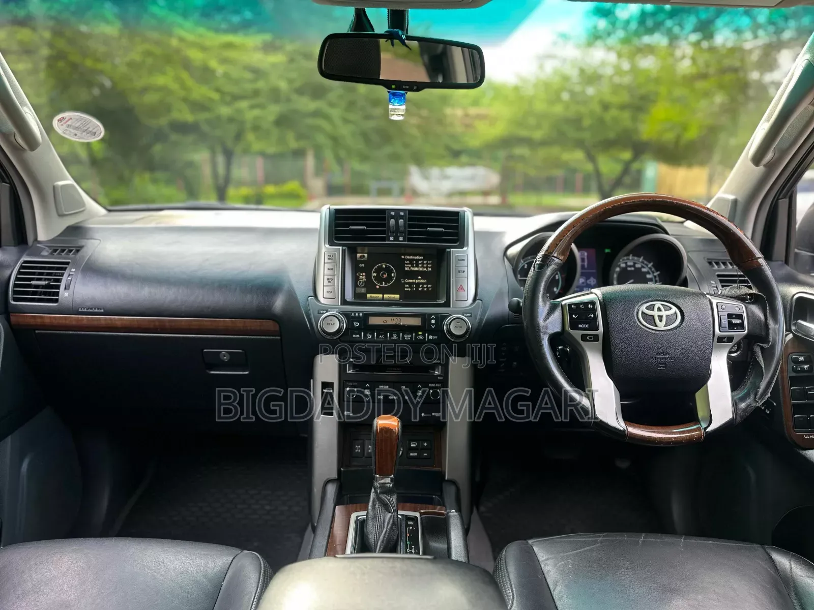 Toyota Land Cruiser Prado 2012 Silver