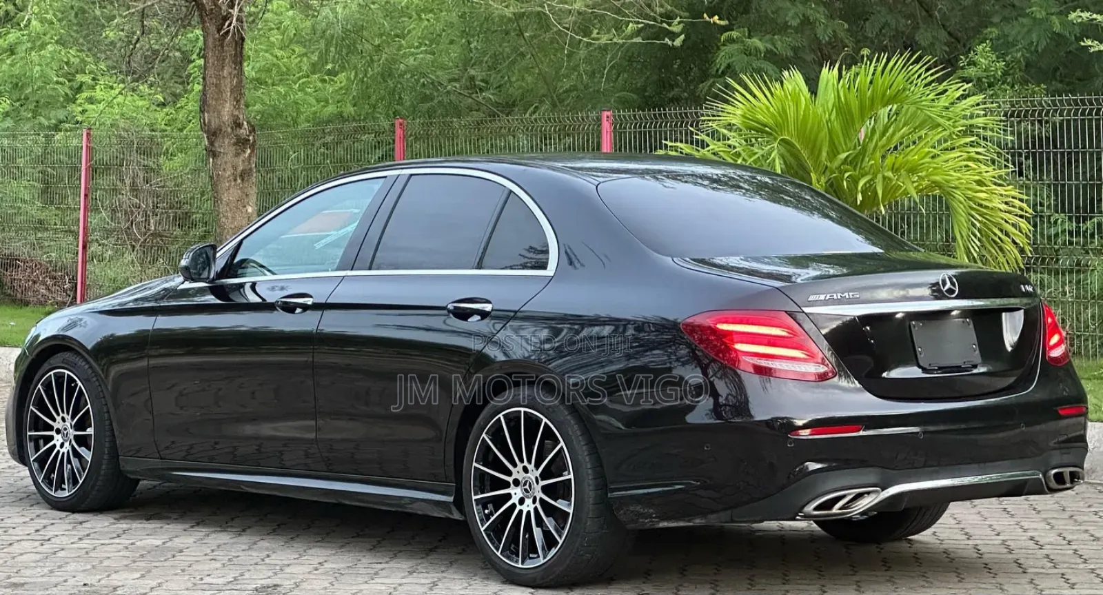 Mercedes-Benz E200 2016 Black