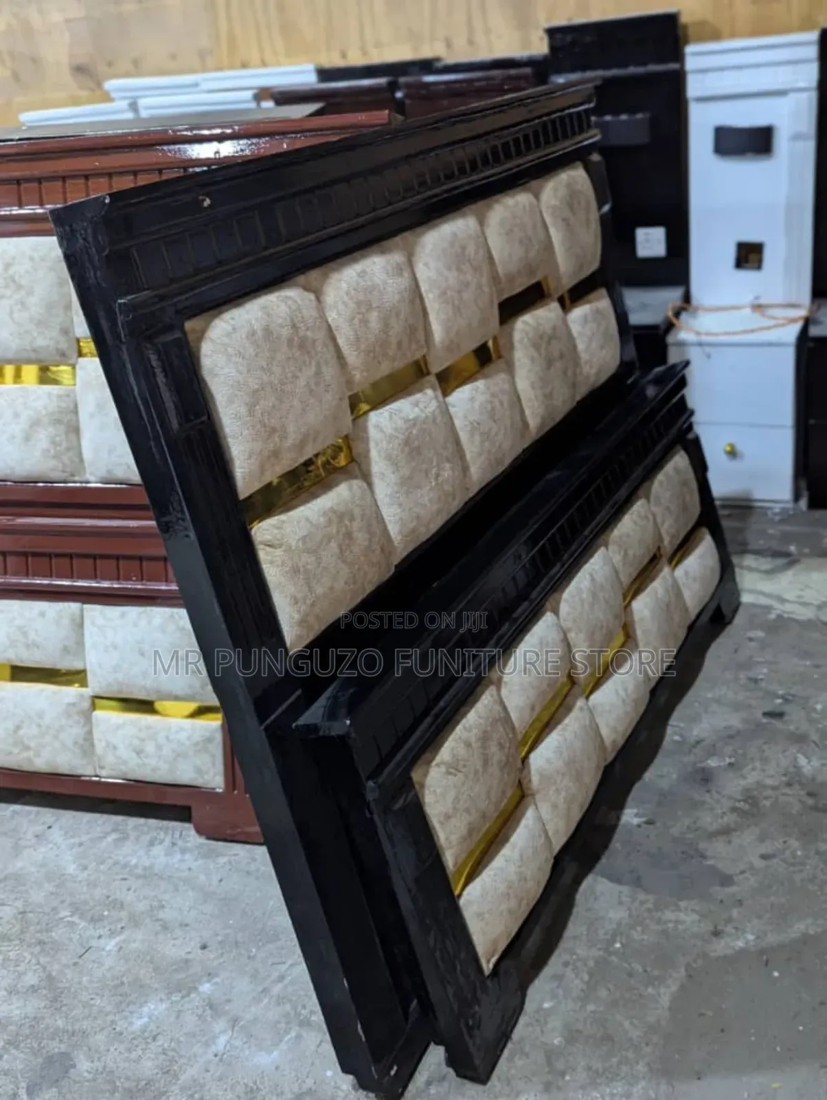 Bed Mbao Mixer Sofa Classic Sana