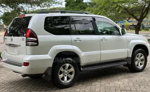 Toyota Land Cruiser Prado 2006 White