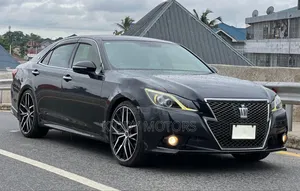 Toyota Crown 2014 Black