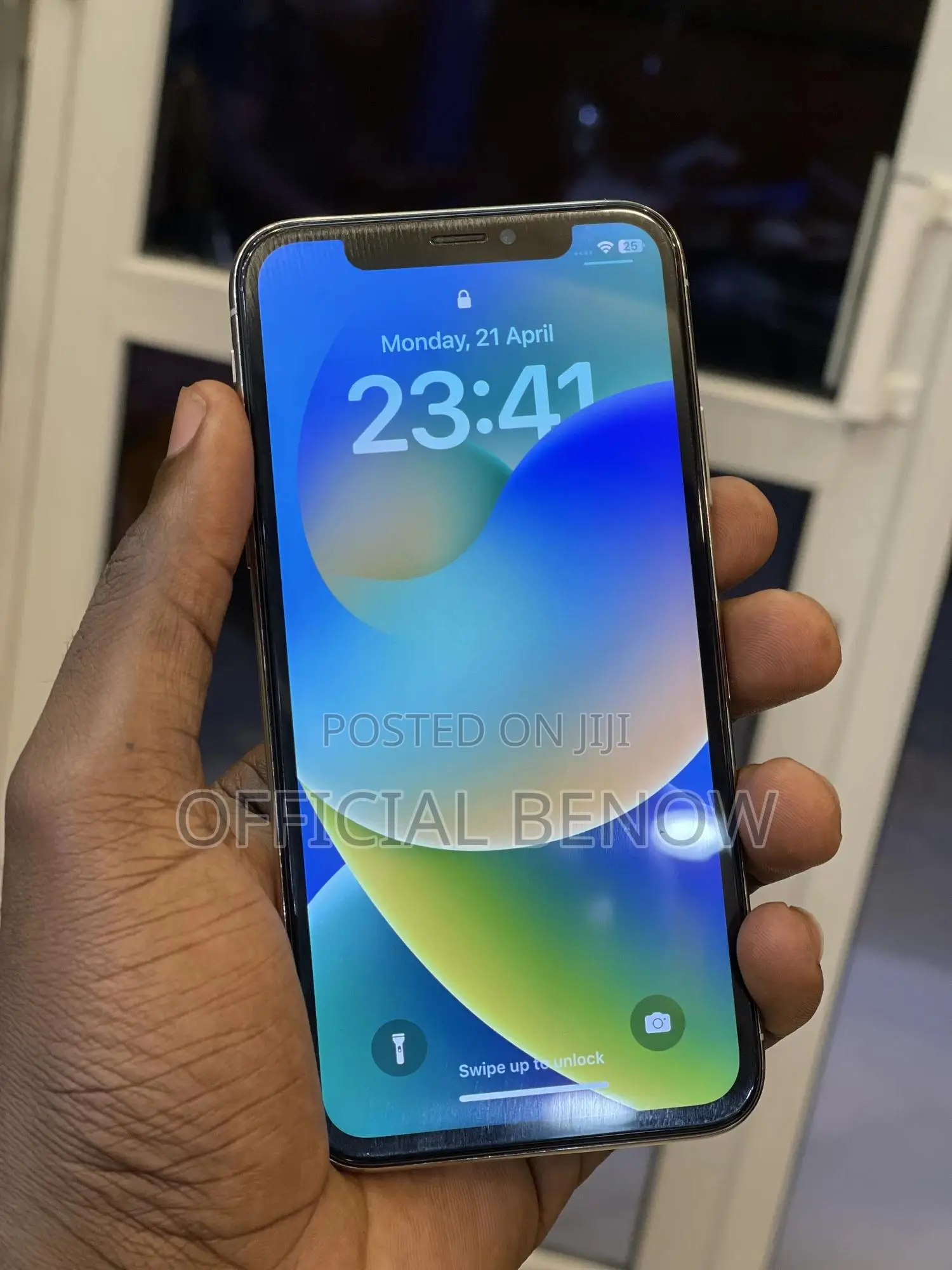 Apple iPhone X 64 GB White