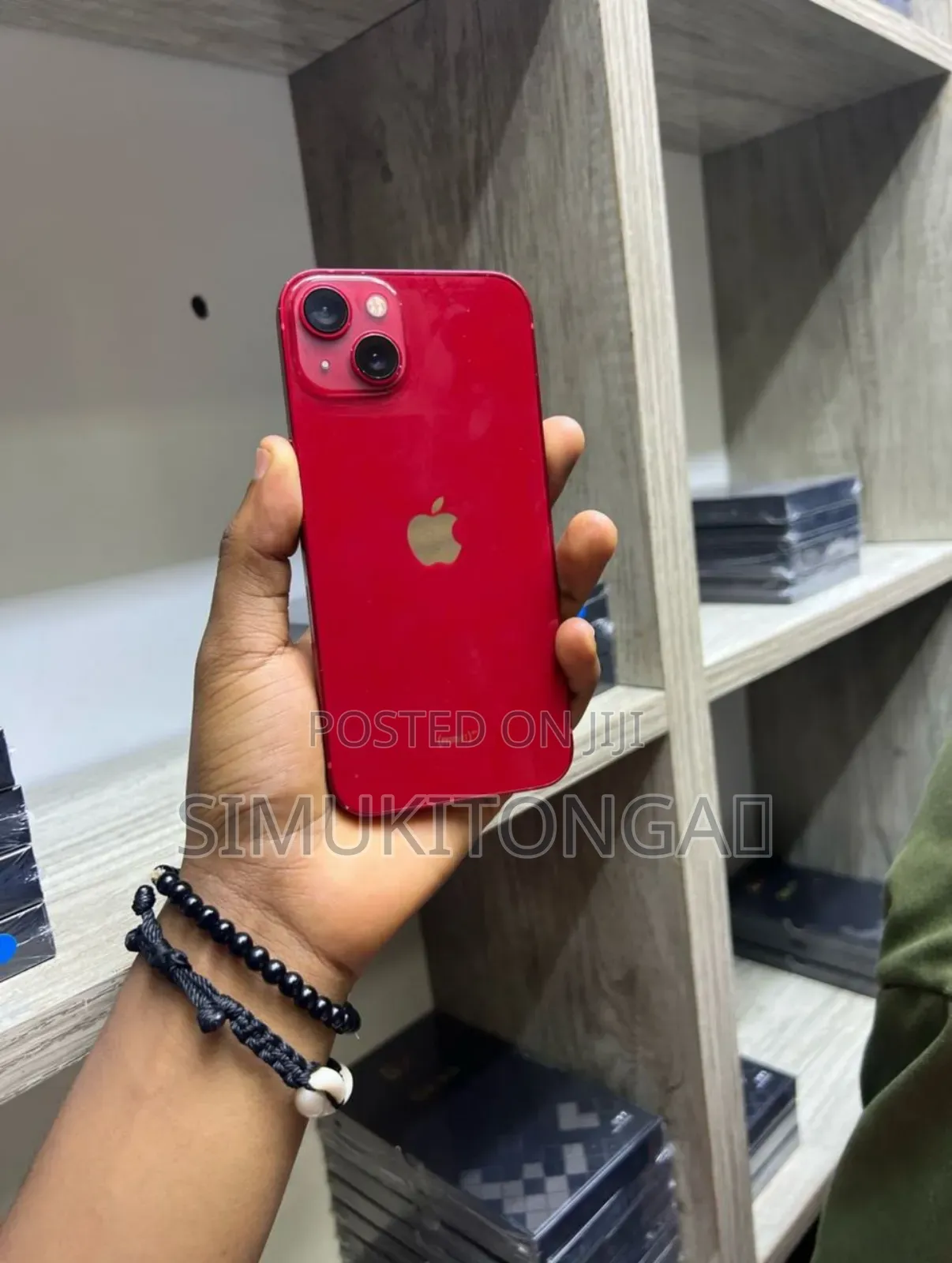 Apple iPhone 13 128 GB Red