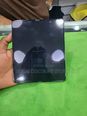 Photo - Samsung Z 16 GB Black