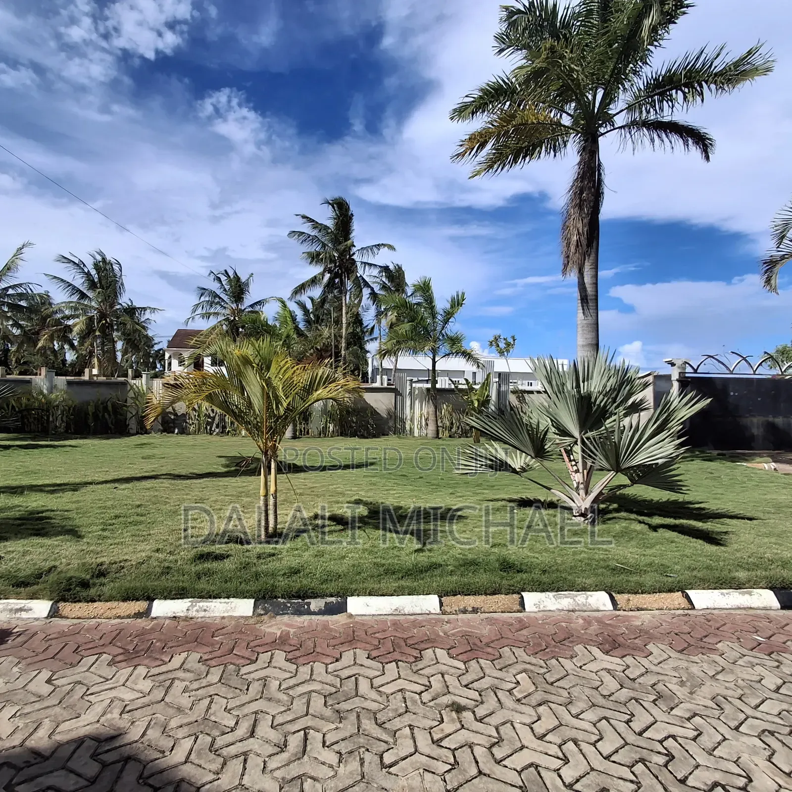 6bdrm House in Bahari Beach, Kunduchi for sale