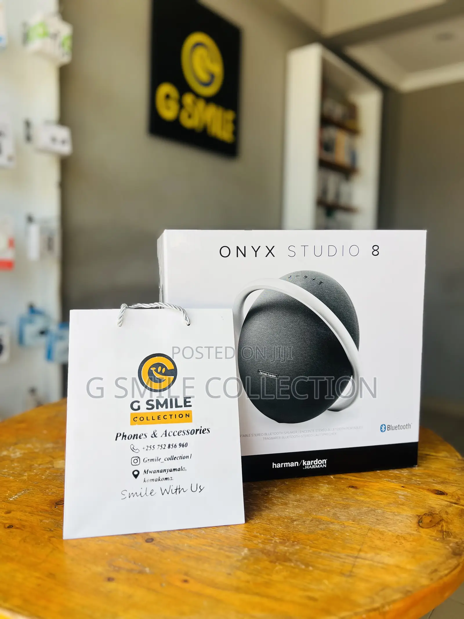 Harman Kardon Onyx Studio 8