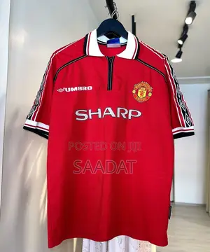 Manchester United Vintage 1998/1999 Home Kit